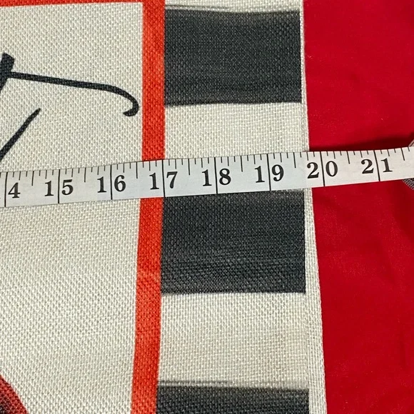 Set of 2 pillow cases! Valentines Pillow cases EUC - Picture 4 of 5